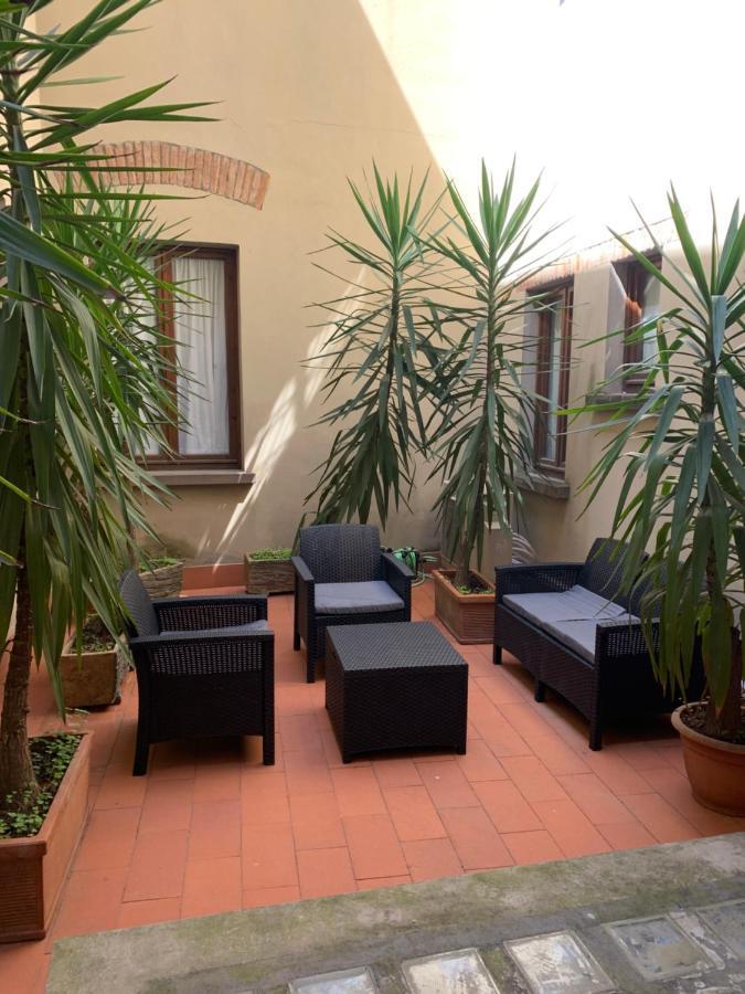 Signoria Apartment With Patio Florence Buitenkant foto
