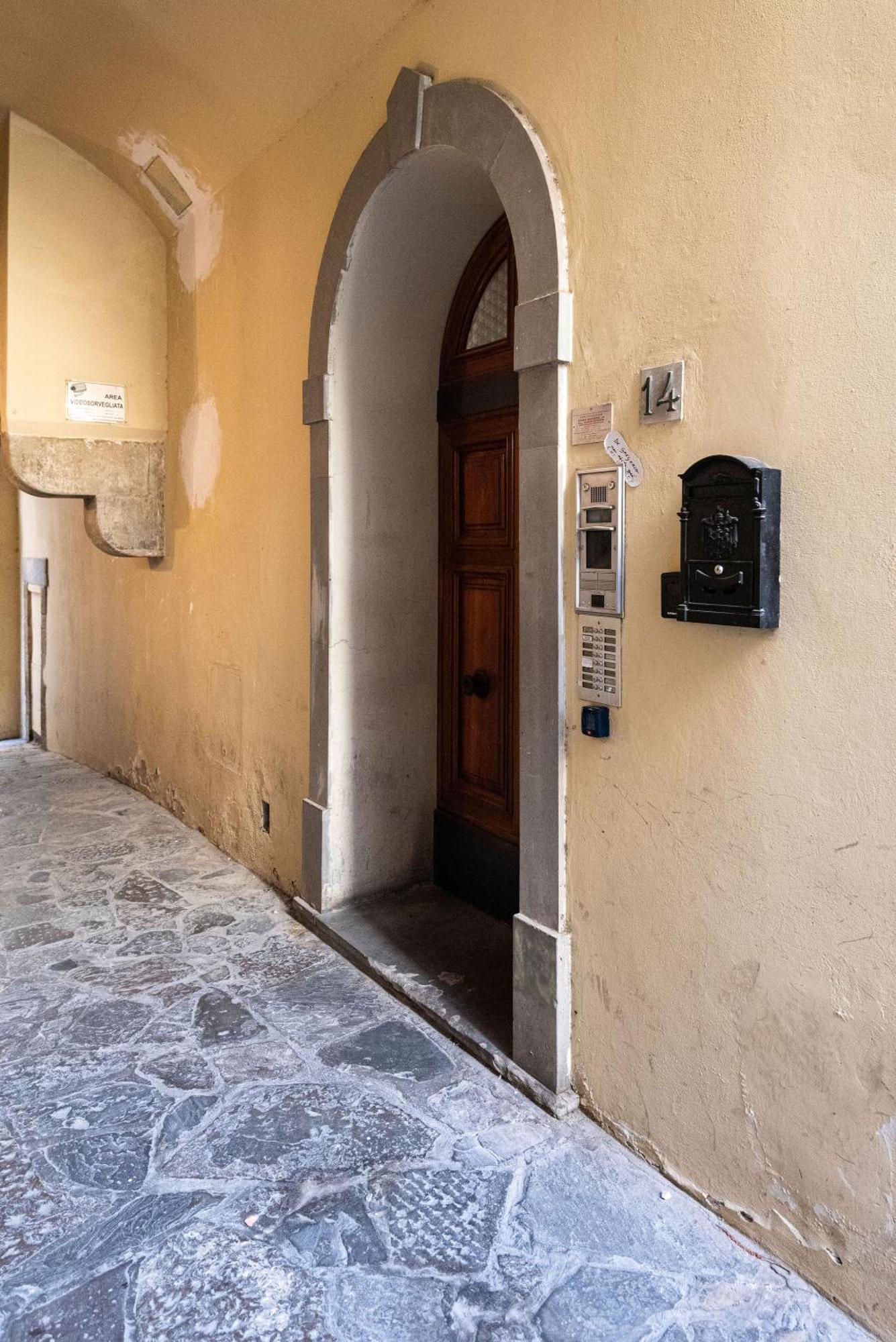 Signoria Apartment With Patio Florence Buitenkant foto